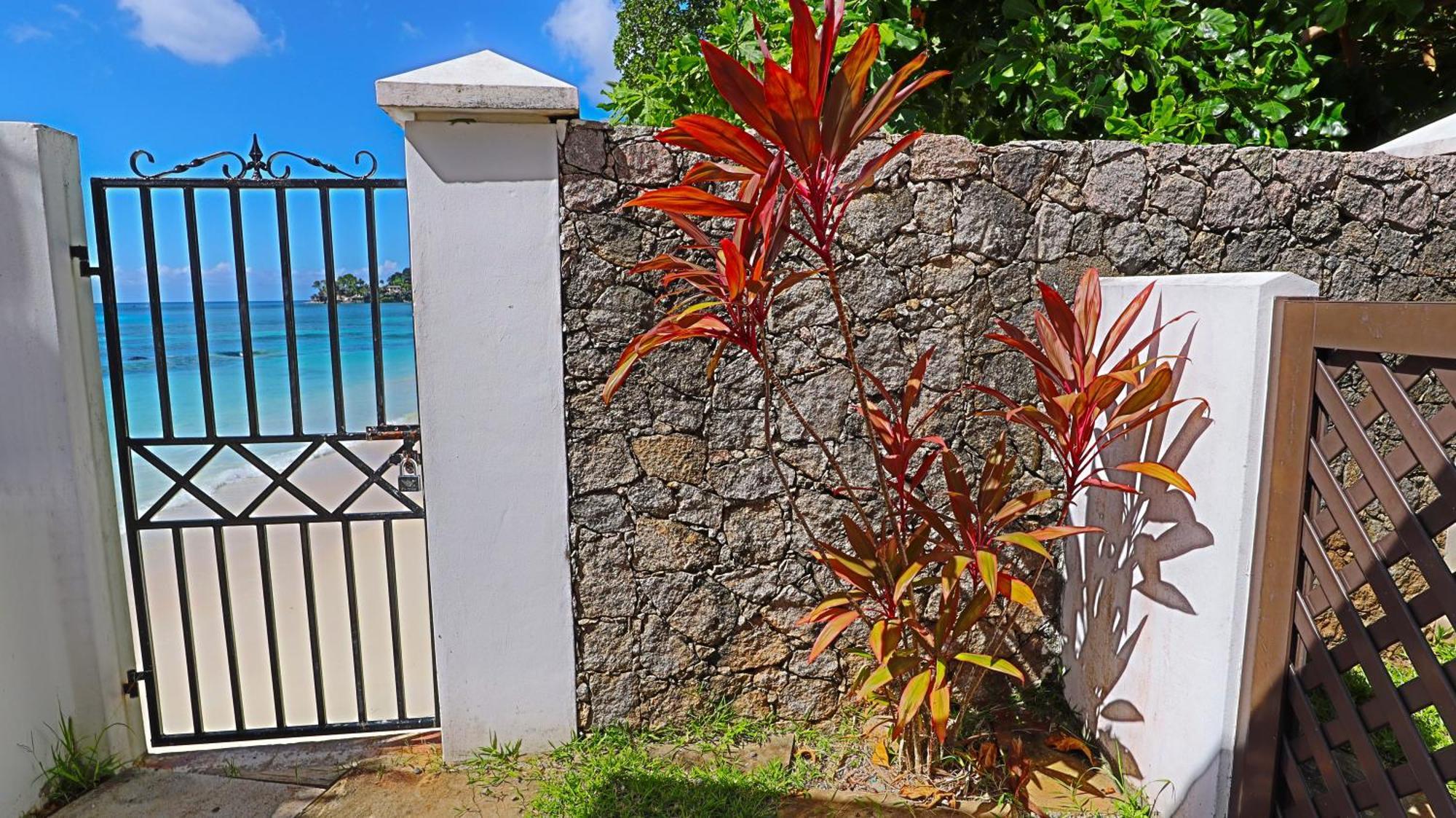 Beach View Villa - Beauvallon Villas Бо Валон Екстериор снимка